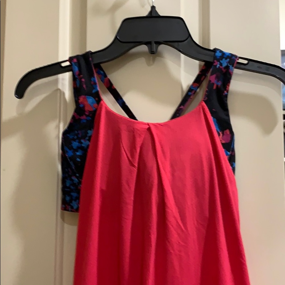 Lululemon tank top with built in bra